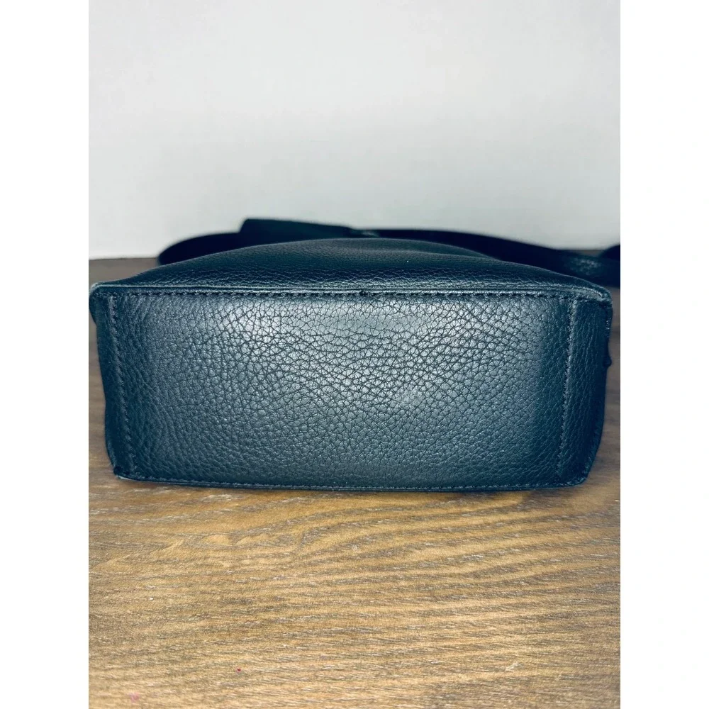 Ecco crossbody bag